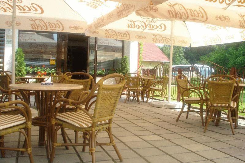 Pension Hotel Fast Рэдэуци Экстерьер фото